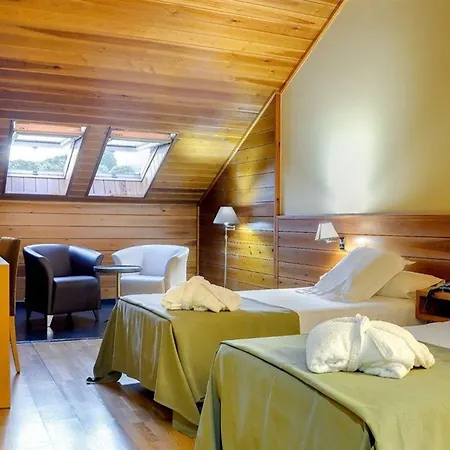 호텔 Iberik Augas Santas Balneario & Golf 판톤