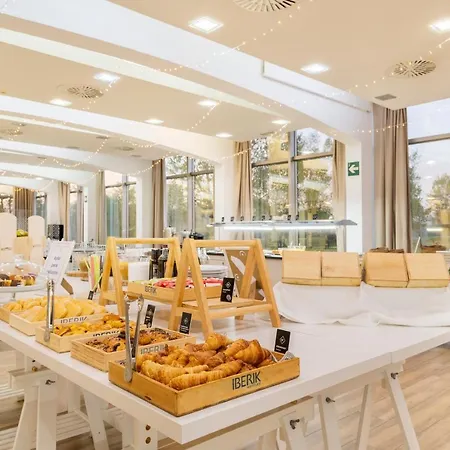 Iberik Augas Santas Balneario & Golf Hotell Pantón