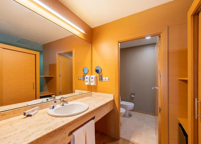Отель Iberik Augas Santas Balneario & Golf